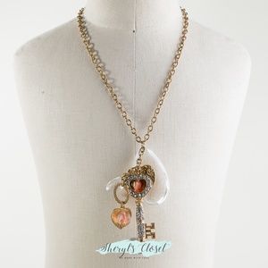 Ladie's Fashion Charm Necklace